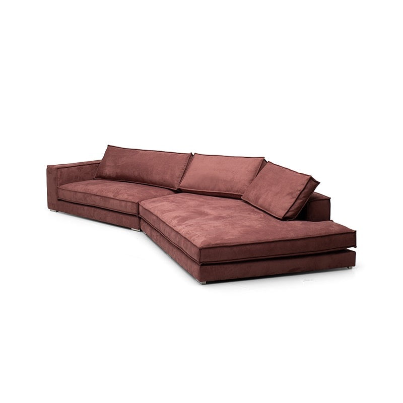 Budapest Sofa, the proud work of a major Italian brand, enduring for a long time