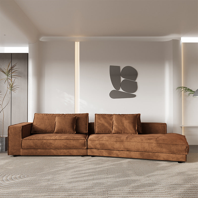 Budapest Sofa, the proud work of a major Italian brand, enduring for a long time