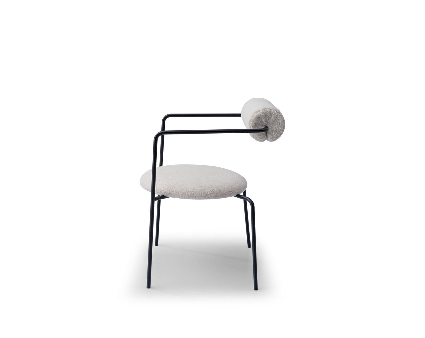 A minimalist and fashionable dining chair