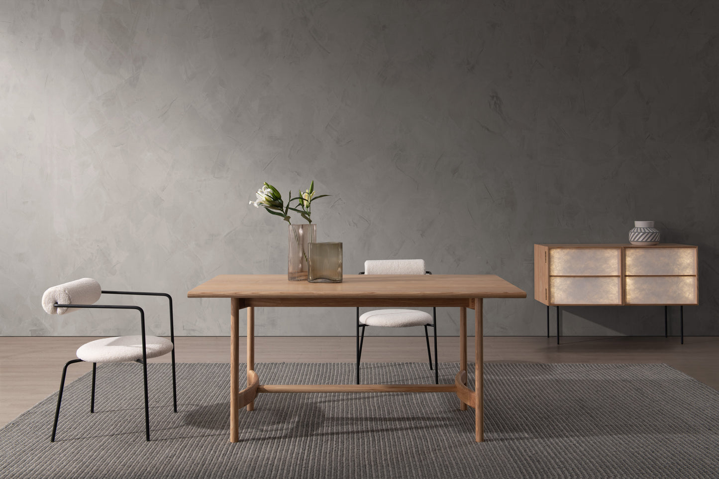 A minimalist and fashionable dining chair