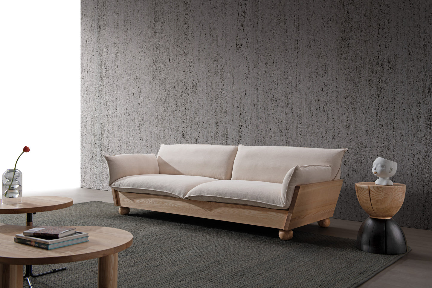 A sofa that combines natural fabric and solid wood