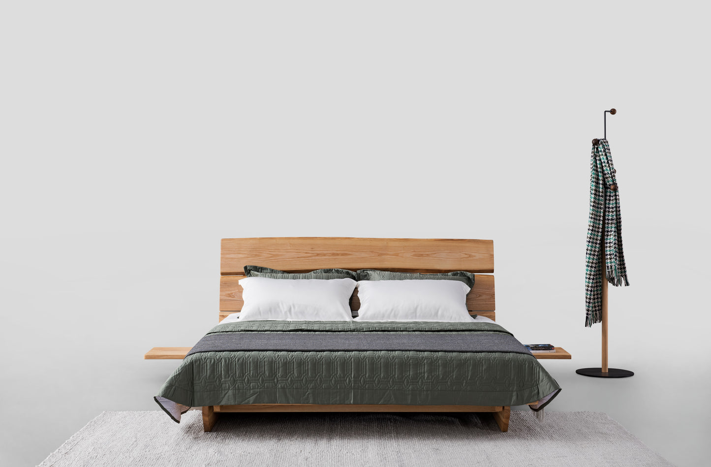 【Video】A bed made of pure solid wood