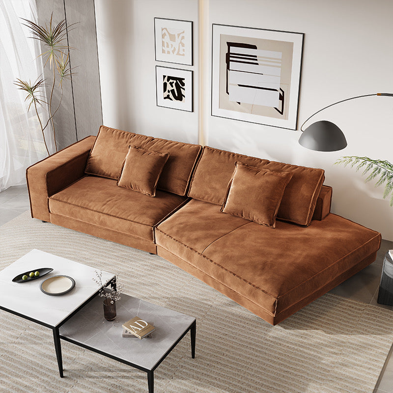 Budapest Sofa, the proud work of a major Italian brand, enduring for a long time